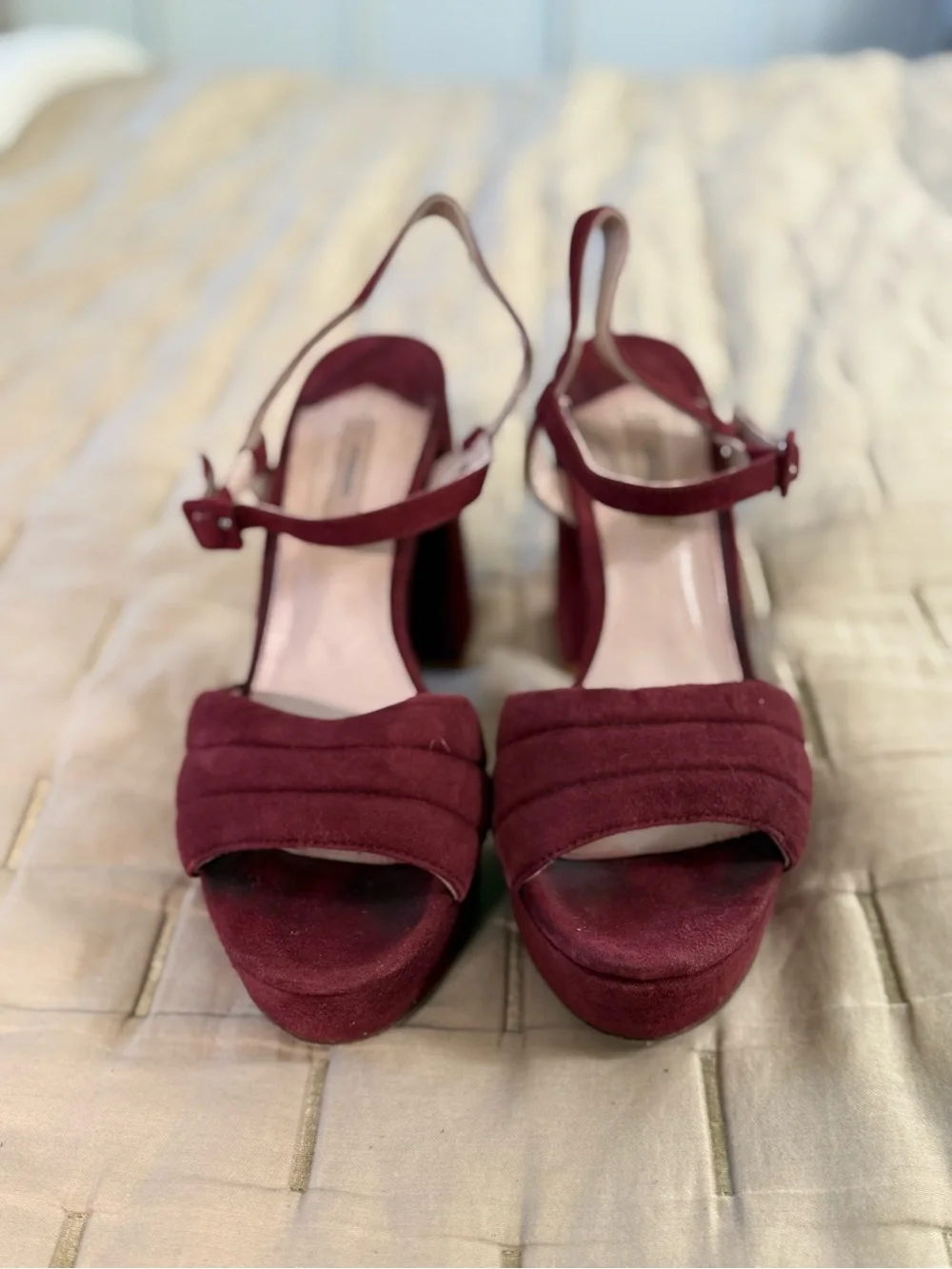 Uterque elegant burgundy